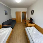 Готель Laguna & Restaurant 3*