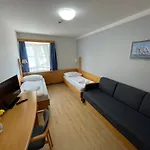 Готель Laguna & Restaurant