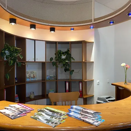 Laguna & Restaurant Готель