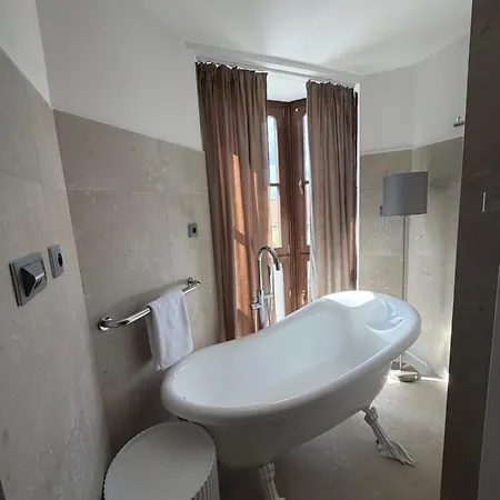 Otel Laguna & Restaurant 3*