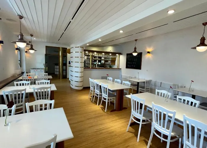 Laguna & Restaurant 호텔 체스케부데요비체