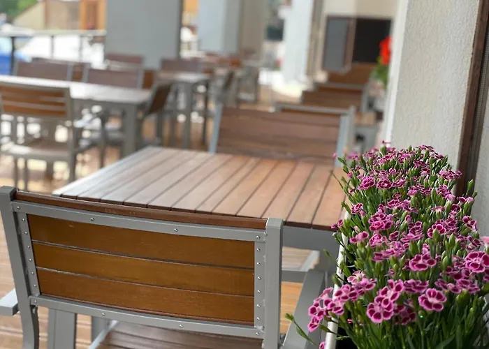 호텔 Laguna & Restaurant 체스케부데요비체