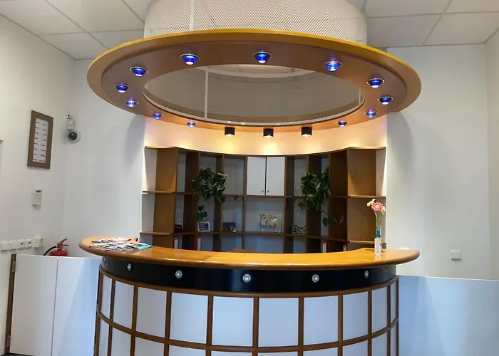 Laguna & Restaurant Готель