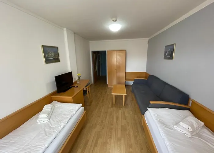 Laguna & Restaurant 3* 체스케부데요비체