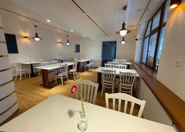 Laguna & Restaurant 호텔